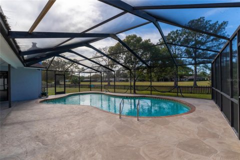 House in Tampa, Florida 4 bedrooms, 187.94 sq.m. № 1527213 - photo 30