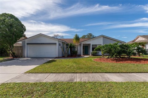 Casa en venta en Tampa, Florida, 4 dormitorios, 187.94 m2 № 1527213 - foto 1