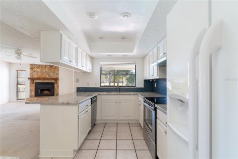 House in Tampa, Florida 4 bedrooms, 187.94 sq.m. № 1527213 - photo 12