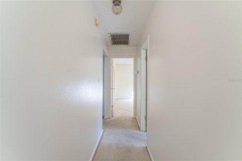 House in Tampa, Florida 4 bedrooms, 187.94 sq.m. № 1527213 - photo 27