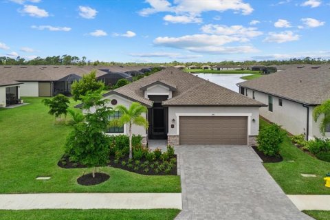 House in Port Charlotte, Florida 4 bedrooms, 188.31 sq.m. № 2393747 - photo 3