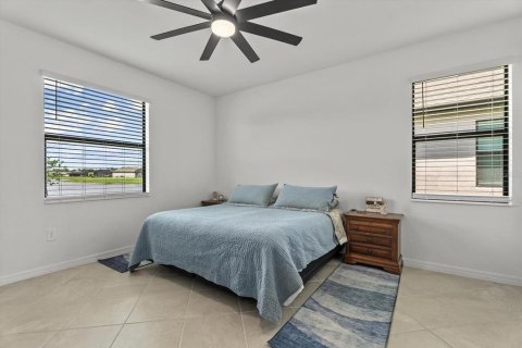 House in Port Charlotte, Florida 4 bedrooms, 188.31 sq.m. № 2393747 - photo 29