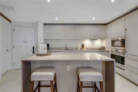 Condominio en alquiler en Hollywood, Florida, 2 dormitorios, 107.86 m2 № 2060060 - foto 4