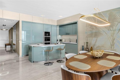 Condo in Sunny Isles Beach, Florida, 3 bedrooms  № 2368430 - photo 2