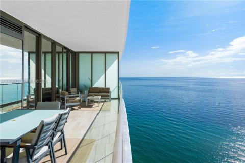 Condo in Sunny Isles Beach, Florida, 3 bedrooms  № 2368430 - photo 3