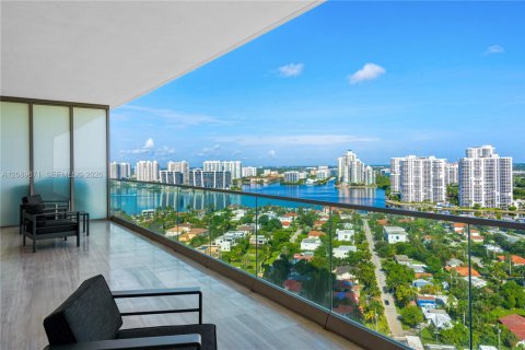 Condo in Sunny Isles Beach, Florida, 3 bedrooms  № 2368430 - photo 26