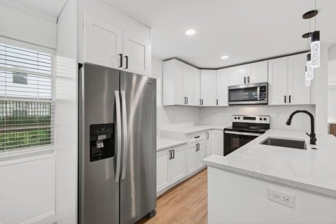 Condo in Delray Beach, Florida, 2 bedrooms  № 2247029 - photo 16