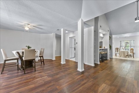 Villa ou maison à vendre à Palm Harbor, Floride: 4 chambres, 265.14 m2 № 2149819 - photo 12