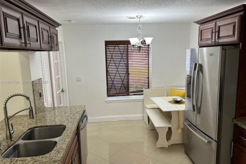 Villa ou maison à louer à Sunrise, Floride: 2 chambres, 83.61 m2 № 2009622 - photo 26