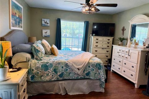 House in Edgewater, Florida 3 bedrooms, 130.81 sq.m. № 2198738 - photo 15