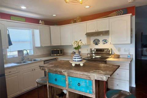 House in Edgewater, Florida 3 bedrooms, 130.81 sq.m. № 2198738 - photo 5