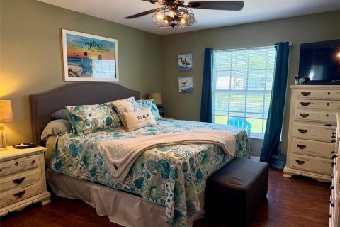 House in Edgewater, Florida 3 bedrooms, 130.81 sq.m. № 2198738 - photo 14
