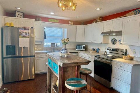 House in Edgewater, Florida 3 bedrooms, 130.81 sq.m. № 2198738 - photo 3