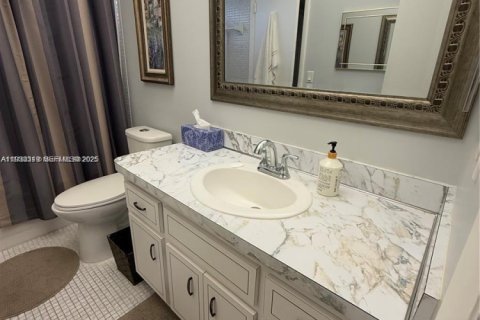 Condo in Lauderhill, Florida, 1 bedroom  № 1991198 - photo 7