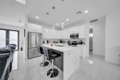 Casa en venta en Lehigh Acres, Florida, 3 dormitorios, 145.11 m2 № 2090268 - foto 5