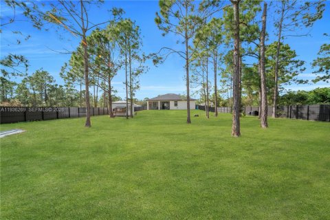 Casa en venta en Lehigh Acres, Florida, 3 dormitorios, 145.11 m2 № 2090268 - foto 4
