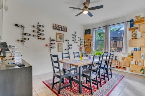 Купить виллу или дом в Хомстед, Флорида 4 спальни, 243.4м2, № 1500852 - фото 5