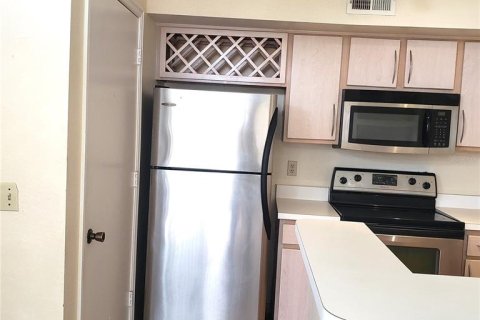 Снять в аренду кондоминиум в Орландо, Флорида 5 комнат, 99.59м2, № 1846814 - фото 7