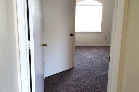 Снять в аренду кондоминиум в Орландо, Флорида 5 комнат, 99.59м2, № 1846814 - фото 18