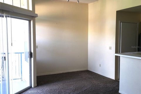 Снять в аренду кондоминиум в Орландо, Флорида 5 комнат, 99.59м2, № 1846814 - фото 13