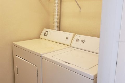 Снять в аренду кондоминиум в Орландо, Флорида 5 комнат, 99.59м2, № 1846814 - фото 12