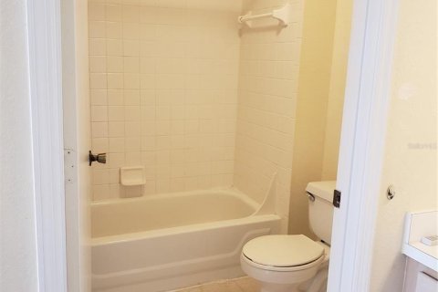 Снять в аренду кондоминиум в Орландо, Флорида 5 комнат, 99.59м2, № 1846814 - фото 28