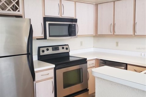 Снять в аренду кондоминиум в Орландо, Флорида 5 комнат, 99.59м2, № 1846814 - фото 3