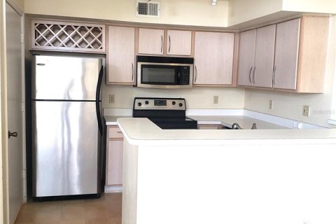 Снять в аренду кондоминиум в Орландо, Флорида 5 комнат, 99.59м2, № 1846814 - фото 10