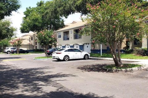 Снять в аренду кондоминиум в Орландо, Флорида 5 комнат, 99.59м2, № 1846814 - фото 2