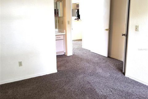 Снять в аренду кондоминиум в Орландо, Флорида 5 комнат, 99.59м2, № 1846814 - фото 20