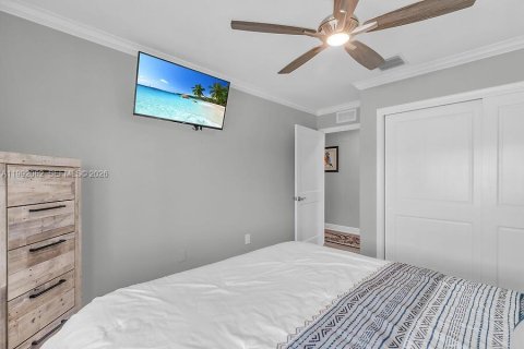 House in Key Largo, Florida 3 bedrooms, 128.21 sq.m. № 2062410 - photo 22