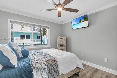 House in Key Largo, Florida 3 bedrooms, 128.21 sq.m. № 2062410 - photo 23