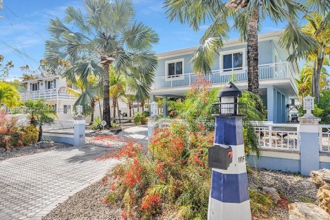 House in Key Largo, Florida 3 bedrooms, 128.21 sq.m. № 2062410 - photo 18