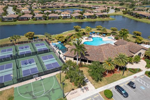 Villa ou maison à vendre à Bradenton, Floride: 4 chambres, 186.36 m2 № 1910596 - photo 30