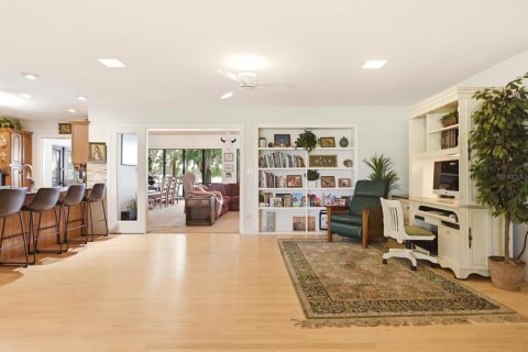 House in Winter Springs, Florida 3 bedrooms, 339.74 sq.m. № 2166251 - photo 25