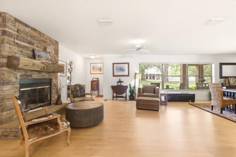 House in Winter Springs, Florida 3 bedrooms, 339.74 sq.m. № 2166251 - photo 19