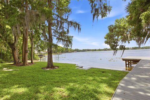 House in Winter Springs, Florida 3 bedrooms, 339.74 sq.m. № 2166251 - photo 10