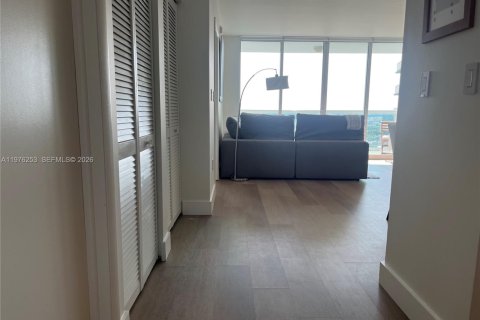 Copropriété à louer à Miami, Floride: 2 chambres, 106.28 m2 № 2042838 - photo 3