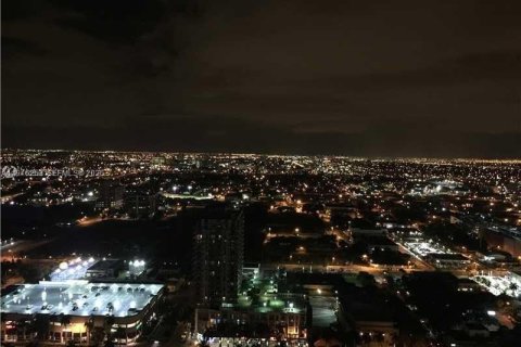 Copropriété à louer à Miami, Floride: 2 chambres, 106.28 m2 № 2042838 - photo 2