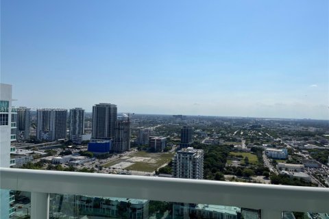 Condo à Miami, Floride, 2 chambres  № 2042838