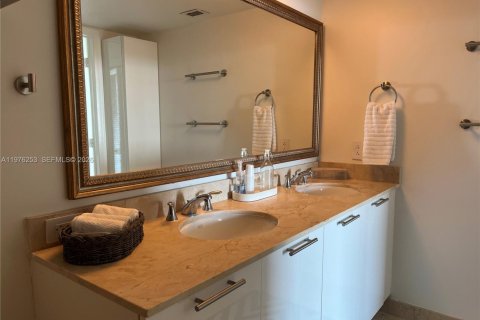 Copropriété à louer à Miami, Floride: 2 chambres, 106.28 m2 № 2042838 - photo 27