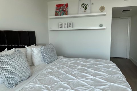 Copropriété à louer à Miami, Floride: 2 chambres, 106.28 m2 № 2042838 - photo 25