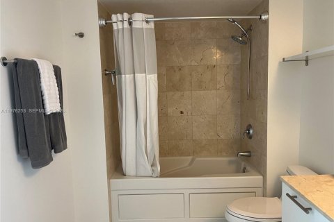 Copropriété à louer à Miami, Floride: 2 chambres, 106.28 m2 № 2042838 - photo 28