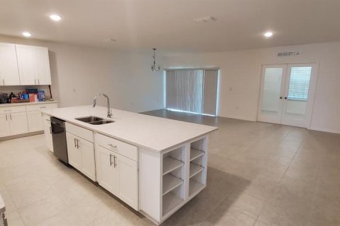 Casa en alquiler en Davenport, Florida, 3 dormitorios, 185.25 m2 № 1916919 - foto 4
