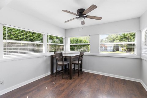 Commercial property in Clearwater, Florida 2 bedrooms, 104.05 sq.m. № 2364047 - photo 5