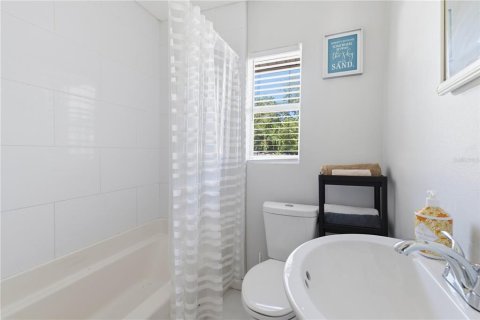 Commercial property in Clearwater, Florida 2 bedrooms, 104.05 sq.m. № 2364047 - photo 10
