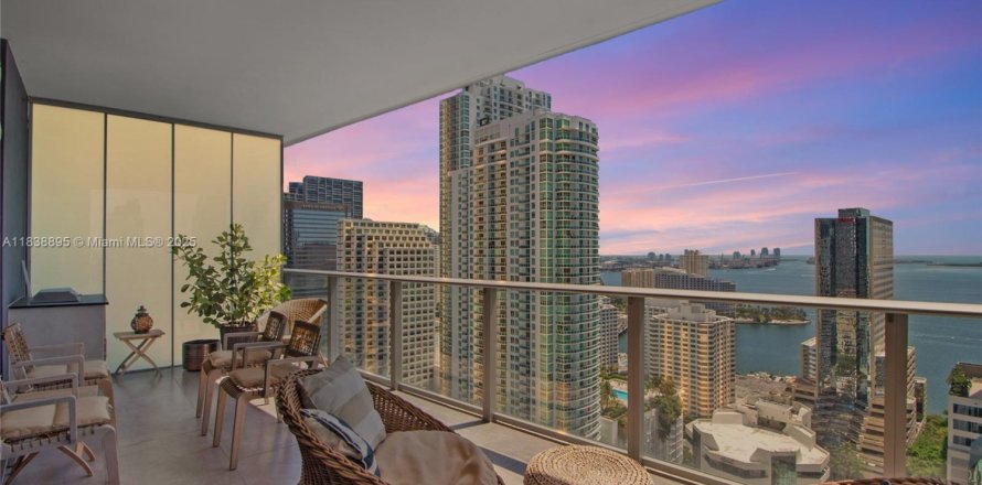 Condo à Miami, Floride, 3 chambres № 1825636