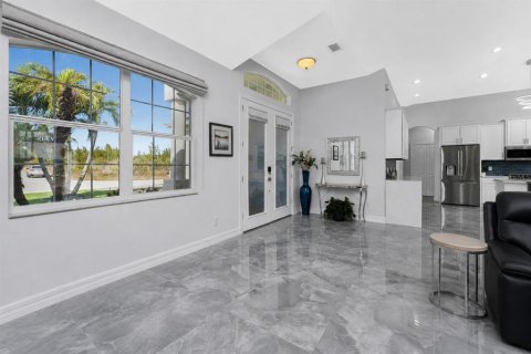 Villa ou maison à vendre à Port Charlotte, Floride: 4 chambres, 183.3 m2 № 2211984 - photo 7