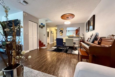 Touwnhouse à vendre à Pembroke Pines, Floride: 3 chambres, 136.75 m2 № 2170470 - photo 11