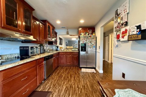 Touwnhouse à vendre à Pembroke Pines, Floride: 3 chambres, 136.75 m2 № 2170470 - photo 7